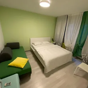 verificați disponibilitatea